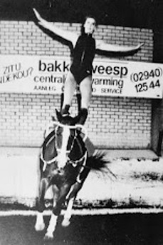 Myrthe horse vaulting