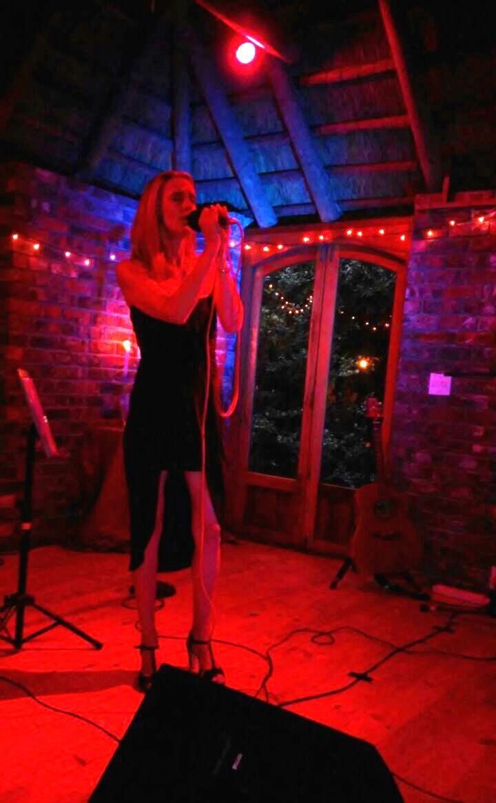 Myrthe Buijs performing at a music event